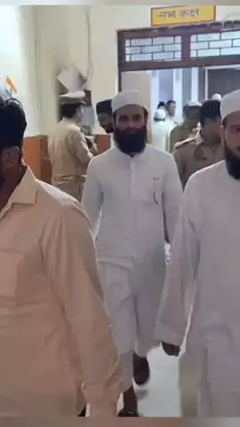सरधना: आगामी ईद उल अजहा के त्यौहार को लेकर एसडीएम ने सरधना तहसील सभागार में की पीस कमेटी की बैठक