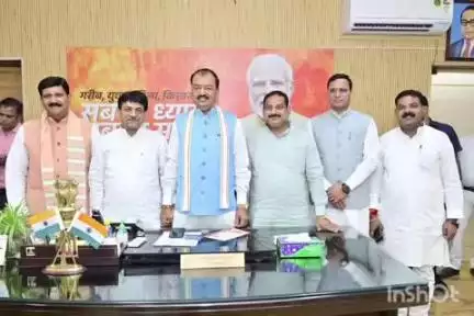 मेहदावल: उपमुख्यमंत्री केशव प्रसाद मौर्य से मेहदावल विधायक अनिल कुमार त्रिपाठी ने की मुलाकात