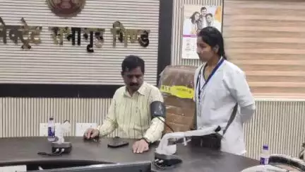 भिंड नगर: भिण्ड में कलेक्टर ने स्वयं की स्क्रीनिंग से स्वस्थ्य यकृत मिशन की कलेक्ट्रेट सभागार में की शुरूआत।