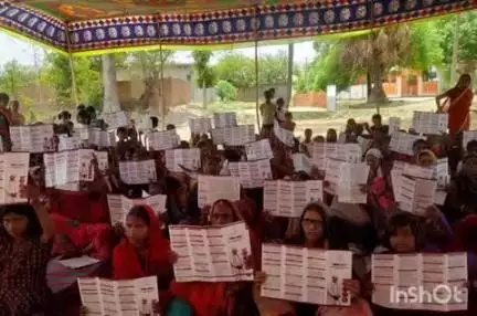 अरवल: बारा गांव में महिला संवाद कार्यक्रम, महिलाओं ने विकास की मांगें रखीं