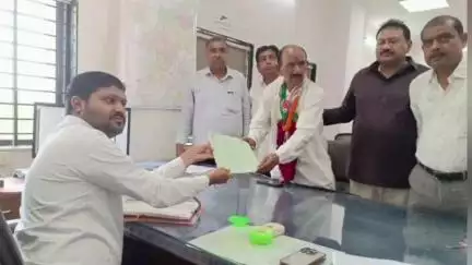 કડી: કડી વિધાનસભાની પેટા ચૂંટણીને લઈ ફોર્મ ભરવાના અંતિમ દિવસે ભાજપ,કોંગ્રેસ,આમ આદમીપાર્ટી તેમજ અપક્ષ સહિત કુલ 18 ફોર્મ ભરાયા
