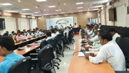 बेतिया: बेतिया में बूथ लेवल के अधिकारियों का ऑनलाइन मूल्यांकन हुआ सफलतापूर्वक संपन्न