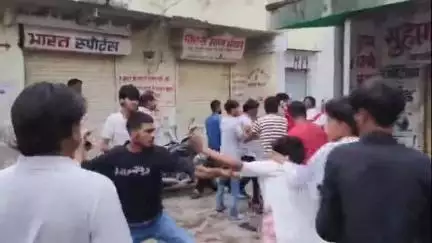 सरदारशहर: रोडवेज बस स्टैंड पर युवाओं के बीच मामूली कहासुनी के बाद जमकर हुई मारपीट, मामला पुलिस थाने नहीं पहुंचा