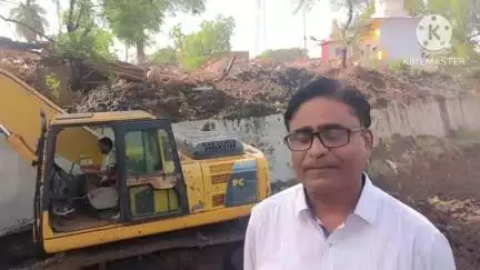 शाढ़ौरा: पब्लिक ऐप की खबर का हुआ असर; सब्जी मंडी के नाले की हुई सफाई, गंदगी व बदबू से परेशान थे लोग