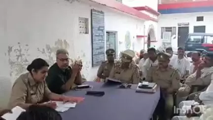 बिंदकी: बिंदकी कोतवाली में हुई पीस कमेटी की बैठक, सोशल मीडिया में अफवाह फैलाने वालों पर पुलिस प्रशासन रहेगा सख्त