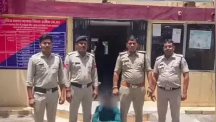 नागदा: थाना नागदा पुलिस की बड़ी कार्रवाई: जिला बदर बदमाश फिल्मी अंदाज़ में गिरफ्तार