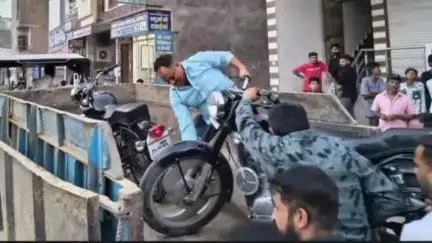 हनुमानगढ़: जंक्शन में माहौल खराब करने की शिकायत पर पुलिस ने कार्रवाई, कैफे संचालक को शांतिभंग में गिरफ्तार, तीन बाइक सीज़