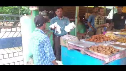 କୋରାପୁଟ ସହର: ସହରର ବିଭିନ୍ନ ଦୋକାନରେ ପୌର ପ୍ରଶାସନ ପକ୍ଷରୁ ସିଙ୍ଗଲ ୟୁଜ ବ୍ୟବହୃତ ୯ କେଜି ପଲିଥିନ ଜବତ