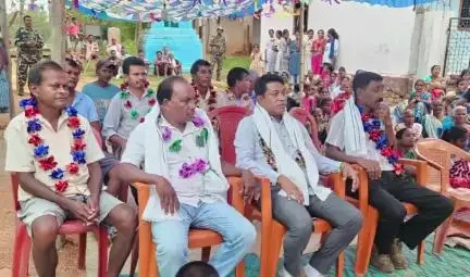 सिमडेगा: गरजा के तिर्रा सीटूटोली गांव में मारिया जतरा कार्यक्रम का आयोजन किया गया, विधायक भूषण बाड़ा हुए शामिल