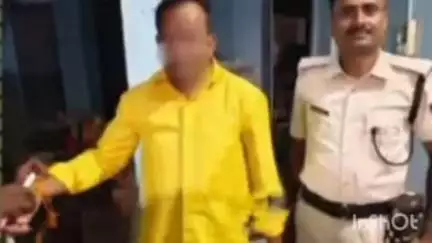 कोटवा: ₹15 हजार के इनामी स्प्रिट माफिया को कोटवा पुलिस ने किया गिरफ्तार