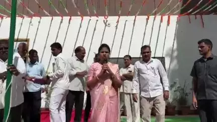 సంగారెడ్డి: జిల్లా అన్ని రంగాల్లో ప్రగతి పథంలో ముందుకు వెళ్తుంది: కలెక్టర్ వల్లూరు క్రాంతి