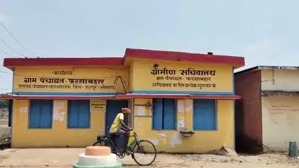 फरसाबहार: फरसाबहार निवासी दिव्यांग को बैटरी चलित ट्राइसाइकिल मिलने से मिली नई उम्मीद