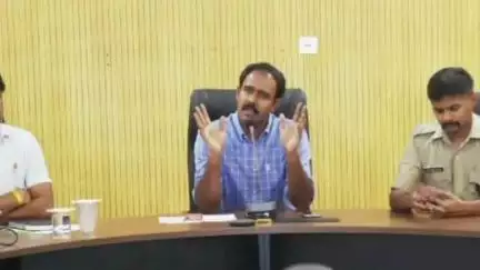 सागर नगर: ज़िला कलेक्टर ने राजस्व अधिकारियों को दिए निर्देश; कहा- फौती, नामांतरण व सीमांकन के प्रकरणों का तेज़ी से करें निराकरण