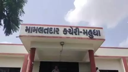 મહુધા: ડડુસરમાં સસ્તા અનાજના પરવાને દારનું લાઇસન્સ રદ્દ કરવા સ્થાનિકોની માગ ઉઠી