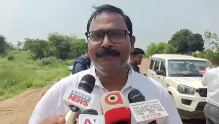ବସ୍ତା: ଧିତପୁରା ବାଲି ସୈରାତର ରାସ୍ତା ଜେସିବି ସାହାଯ୍ୟରେ କାଟିବା ନେଇ ବସ୍ତା ତହସିଲଦାରଙ୍କ ପ୍ରତିକ୍ରିୟା