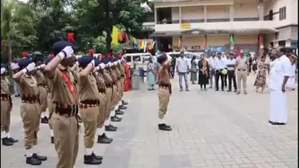 വെെത്തിരി: ജില്ലാതല സ്കൂൾ പ്രവേശനോത്സവം കൽപ്പറ്റ ഗവ. വി.എച്ച്.എസ്.എസിൽ മന്ത്രി ഒ.ആർ കേളു ഉദ്ഘാടനം ചെയ്തു
