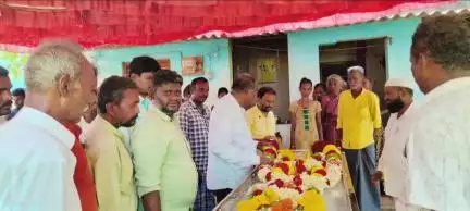 కుప్పం: టీడీపీ సీనియర్‌ కార్యకర్త మునుస్వామి మృతి పార్టీకి తీరని లోటు: ఏపీఎస్ఆర్టీసీ వైస్ ఛైర్మన్ పీఎస్ మునిరత్నం