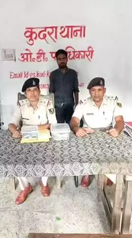 कुदरा में 52.14 ग्राम हीरोइन एवं नगद ₹400000 से अधिक के साथ कारोबारी गिरफ्तार