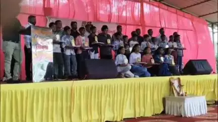 ઝાલોદ: લીમડી ગામે માળી સમાજ યુવા ચેરીટેબલ ટ્રસ્ટ દ્વારા શૈક્ષણિક પુરસ્કાર સમારંભ યોજાયો