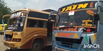 कुक्षी: बस स्टैंड कुक्षी में दो बस संचालकों का विवाद पुलिस थाना पहुंचा, टीआई राजेश यादव ने की परमिट की जांच