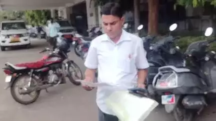 कटनी नगर: कटनी जिले में अवैध शराब की धड़ल्ले से बिक्री, समाजसेवी गजेंद्र राय ने उठाया मुद्दा