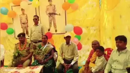 डुमरी: बेलटोली में ग्रामीणों ने बीएसएफ के सेवानिवृत्त जवान का किया स्वागत