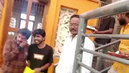 ಬಾದಾಮಿ: ಪಟ್ಟಣದ ಬನಶಂಕರಿ ದೇವಿ ದರ್ಶನ ಪಡೆದ ಕಾಮಿಡಿ ಕಿಲಾಡಿಗಳು ಖ್ಯಾತಿಯ ಶಿವರಾಜ್ ಕೆ.ಆರ್. ಪೇಟೆ,ನಟನಿಗೆ ಸನ್ಮಾನ ಮಾಡಿ ಸ್ವಾಗತಿಸಿದ ಅಭಿಮಾನಿಗಳು