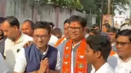 पुसौर: पुसौर विधायक व वित्त मंत्री ओ पी चौधरी के जन्म दिवस पर रायगढ़ में बधाई देने के लिए लोगों की उमड़ी भीड़