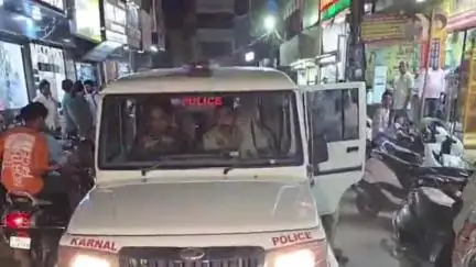 करनाल: चार चमन इलाके में मोबाइल की दुकान पर बदमाशों ने चलाई गोलियां, दुकानदारों में दहशत, पुलिस मौके पर