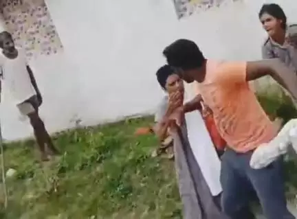 కుప్పం: శాంతిపురం మండలంలో ఓ మహిళ పై దాడి.. 8 మంది పై కేసులు నమోదు : కుప్పం డీఎస్పీ పార్థసారథి