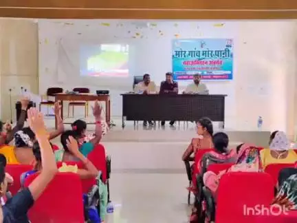 वाड्रफनगर: प्रेमनगर में मोर गांव में मोर पानी महाअभियान के अंतर्गत कलस्टर स्तरीय प्रशिक्षण का आयोजन हुआ