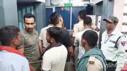 बौंसी: कुडरो मोड़ के पास बाइक की टक्कर से बुजुर्ग की मौत, अस्पताल में परिजनों का हंगामा