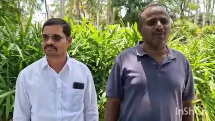 మదనపల్లి మండలం, పోతబోలు గ్రామంలోని చెరువును క్వారీ నిర్వాహకుడు జబ్బల శ్రీనివాసులు కబ్జాచేశాడని సబ్ కలెక్టరెట్లో ఫిర్యాదు