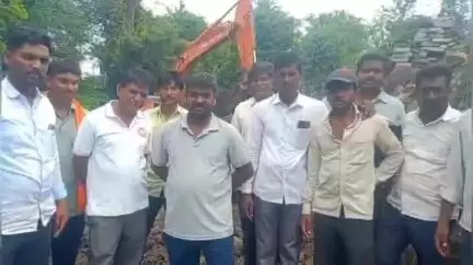 ಚಿಂಚೋಳಿ: ಸ್ವಂತ ಖರ್ಚಿನಲ್ಲಿ ರಸ್ತೆ ನಿರ್ಮಿಸಿ ಗಮನ ಸೆಳೆದ ಸುಲೇಪೇಟ ರೈತರು