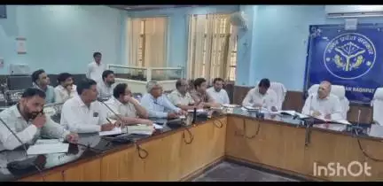 बागपत: वर्षा के जल को बचाने के लिए अधिकारियों की बैठक, सीडीओ ने दिए दिशा निर्देश