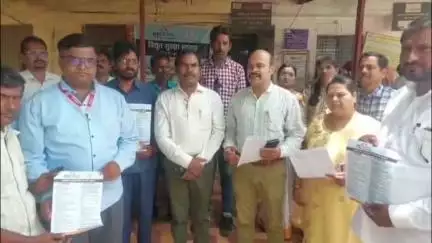 परभणी: विद्युत सुरक्षेचे नियम पाळा, विज अपघात टाळा महावितरण अधिकाऱ्यांकडून विविध ठिकाणी करण्यात आली जनजागृती