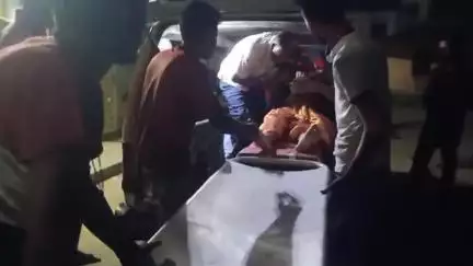 শীতলকুচি: গোসাইরহাট বিএড কলেজ সংলগ্ন রাজ্য সড়কে দুইটি বাইকের সংঘর্ষে আহত তিন, ঘটনাস্থলে পুলিশ