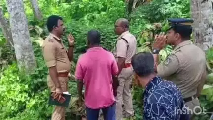 തിരുവനന്തപുരം: വെണ്ണിയൂർ ഭാഗത്ത് ആളൊഴിഞ്ഞ പറമ്പിൽ മനുഷ്യന്റെ തലയോട്ടിയും അസ്ഥികൂടങ്ങളും കണ്ടെത്തി
