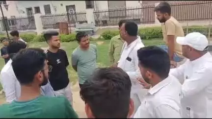 हनुमानगढ़: टाउन के अम्बेडकर पार्क में शरारती तत्वों ने खंडित की बाबा साहेब की प्रतिमा, लगाया कीचड़