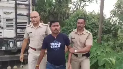 ফাঁসিদেওয়া: ৩ কোটি ৪৪ লক্ষ টাকার মদ তৈরীর স্পিরিট সহ ফাঁসিদেওয়া থেকে ধৃত ২,তৈরি হতো ভেজাল দেশি-বিদেশী মদ
