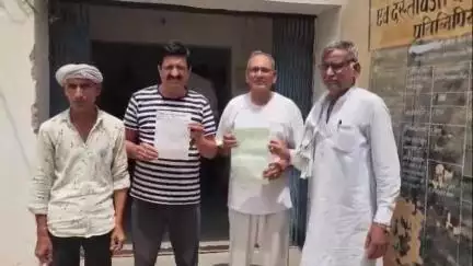 चिड़ावा: चिड़ावा में पेयजल संकट गहराया, शहरवासियों ने नवनियुक्त एईएन को ज्ञापन सौंपकर समस्या के समाधान की रखी मांग
