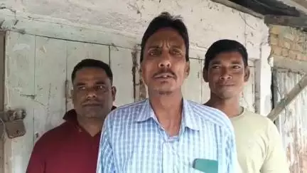 দাংতল ৰাজহ চক্ৰ: নেপালপাৰাৰ আশ্ৰাফুল হক নামৰ এগৰাকী যুৱক নিৰুদ্দেশ, নেপালপাৰাত সংবাদ মাধ্যমক জনালে পিতৃয়ে