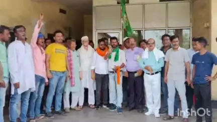 मांडू: सांगठनिक चुनाव को लेकर राजद की बैठक हैसला में संपन्न, बबलू खान सर्वसम्मति से नगर अध्यक्ष मनोनीत