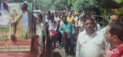 पेटलावद: पेटलावद में श्री सरस्वती नंदन स्वामी भजन आश्रम में तीन दिवसीय अखंड कीर्तन का शुभारंभ