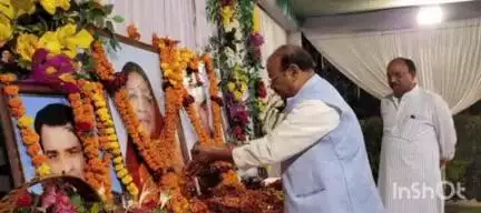 पुष्पराजगढ़: राजेंद्र ग्राम में कुटीर एवं ग्रामोद्योग मंत्री दिलीप जायसवाल श्रद्धांजलि कार्यक्रम में हुए शामिल