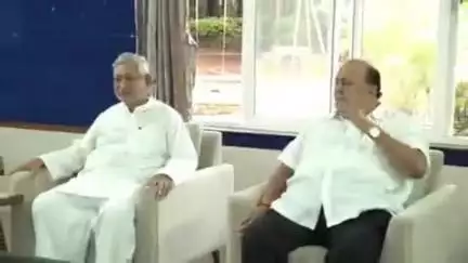 करवीर: कोल्हापूर महानगरपालिका हद्दवाढ संदर्भात न्यू पॅलेस इथे लोकप्रतिनिधींची बैठक संपन्न ; हद्दवाढी संदर्भात बैठकीत एकमत