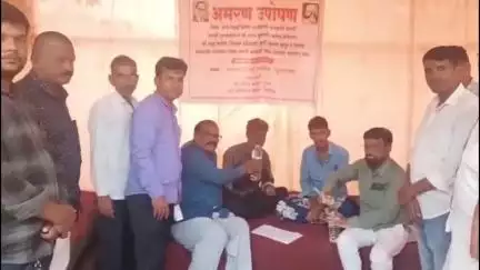 खुलताबाद: पंचायत समिती कार्यालयासमोरील आमरण उपोषण अखेर सातव्या दिवशी स्थगित