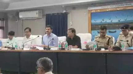 आज दिनांक-02.06.25 विकास भवन कटिहार के सभागार में प्रमंडलीय आयुक्त महोदय, पूर्णियां की अध्यक्षता में प्रमंडलीय समन्वय समिति की समीक्षात्मक बैठक का किया गया आयोजन:-