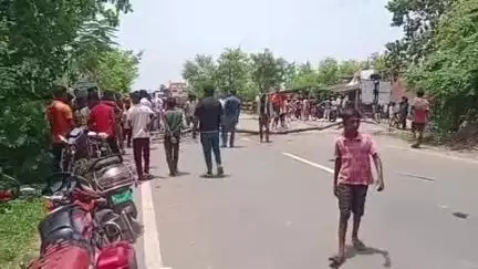 धोरैया: रिफायतपुर में सड़क हादसे में घायल 12 वर्षीय बच्ची की इलाज के दौरान मौत, परिजनों ने किया सड़क जाम