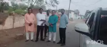 कोतमा: बूढ़ानपुर में जिला पंचायत सदस्य रामजी रिंकू मिश्रा ने नल जल योजना कार्य का किया निरीक्षण